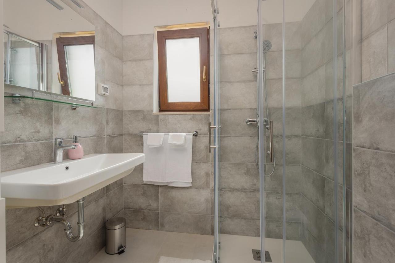Villa Carneol Kaldanija Ngoại thất bức ảnh