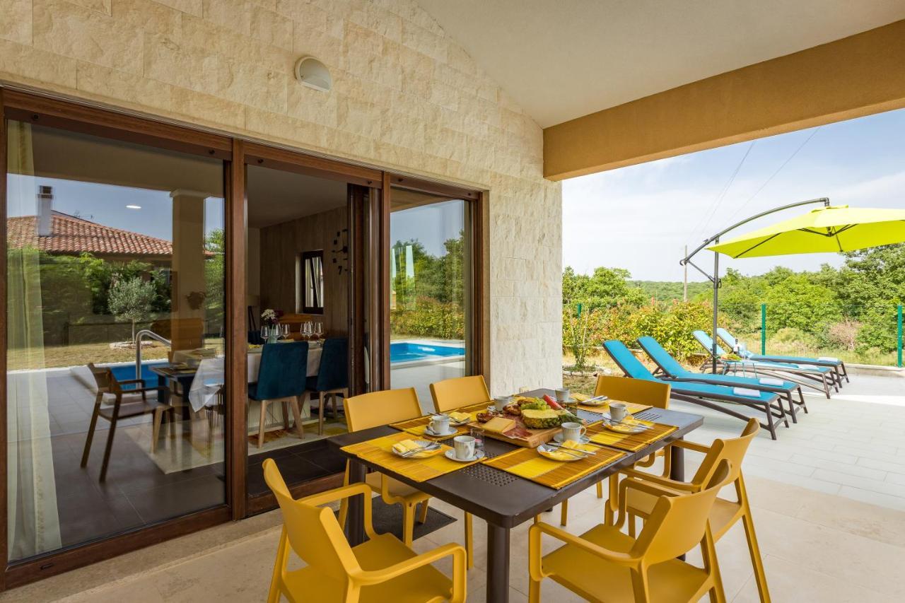 Villa Carneol Kaldanija Ngoại thất bức ảnh